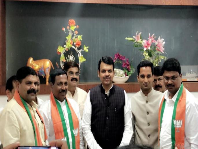 Maharashtra Election 2019: Former NCP MLA Bapu Pathare in BJP | Maharashtra Election 2019 : वडगाव शेरीत राष्ट्रवादीला खिंडार: माजी आमदार बापू पठारे भाजपमध्ये