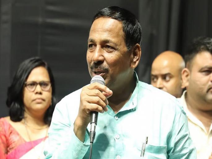 MLAs were caught in a dispute with Bandu Khandve; Bapusaheb Pathare and his children were also assaulted, a case was registered | बंडू खांदवे यांच्याशी वाद आमदारांना भोवला; बापूसाहेब पठारेंसह मुलांवर मारहाणीचा गुन्हा दाखल MLAs were caught in a dispute with Bandu Khandve; Bapusaheb Pathare and his children were also assaulted, a case was registered | बंडू खांदवे यांच्याशी वाद आमदारांना भोवला; बापूसाहेब पठारेंसह मुलांवर मारहाणीचा गुन्हा दाखल