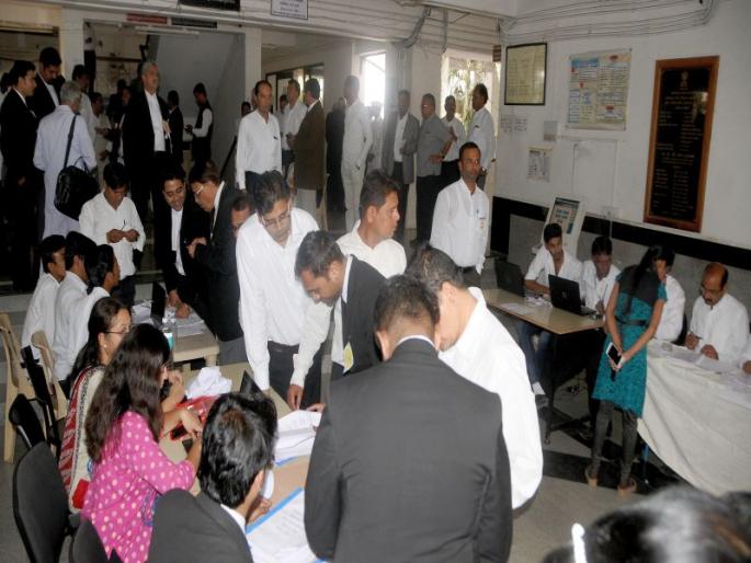 Maharashtra,and,Goa,Bar,Council,Nashik,district,70.28, percent, voting | महाराष्ट्र व गोवा बार कौन्सिलसाठी नाशिक जिल्ह्यात ७०़२८ टक्के मतदान Maharashtra,and,Goa,Bar,Council,Nashik,district,70.28, percent, voting | महाराष्ट्र व गोवा बार कौन्सिलसाठी नाशिक जिल्ह्यात ७०़२८ टक्के मतदान