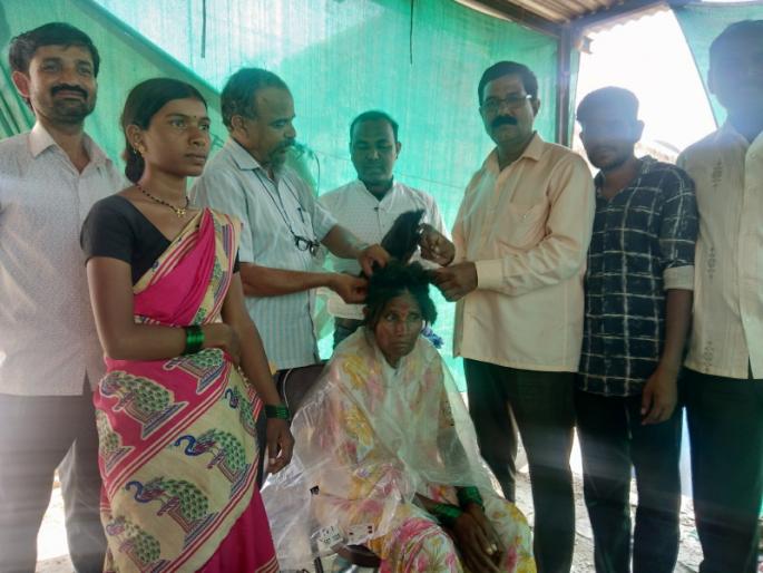 She 's cutting of burden hair after the four years | ‘तिने’ चार वर्षांपासूनचे जटांचे ओझे केले बाजूला She 's cutting of burden hair after the four years | ‘तिने’ चार वर्षांपासूनचे जटांचे ओझे केले बाजूला