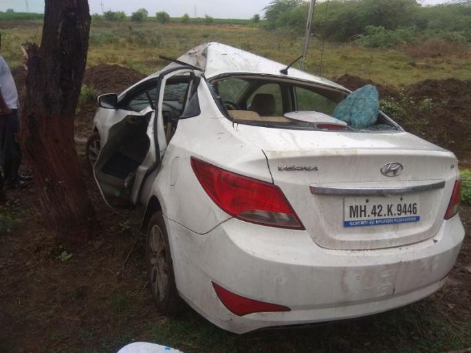 Car and bullet accidents on the Baramati-Pune road | बारामती—पुणे मार्गावर  कार आणि बुलेटचा अपघात 