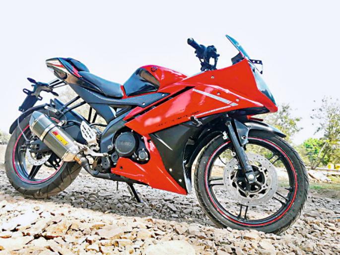 student created a new bike from frying materials | भंगारातून बनवली विद्यार्थ्याने नवी कोरी दुचाकी