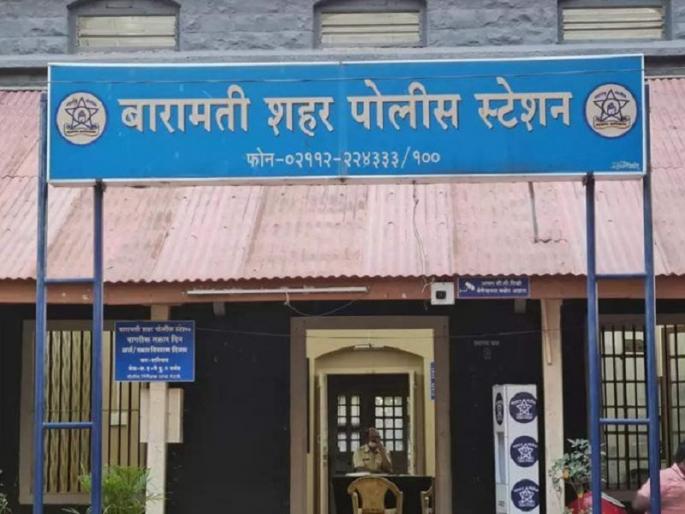 A case of rape has been registered against a policeman, a complaint of a 20-year-old girl | Pune: बलात्कार करून तरुणीला मारहाण, ग्रामीण पोलिस दलातील पोलिसावर बलात्काराचा गुन्हा दाखल A case of rape has been registered against a policeman, a complaint of a 20-year-old girl | Pune: बलात्कार करून तरुणीला मारहाण, ग्रामीण पोलिस दलातील पोलिसावर बलात्काराचा गुन्हा दाखल