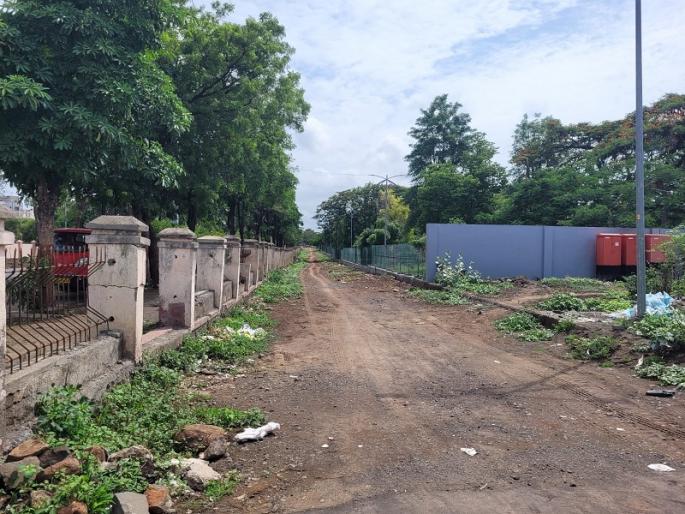 Finally the work of the service road in the railway area will start in Baramati | Baramati| ...अखेर बारामतीत रेल्वेच्या जागेतील सेवा रस्त्याचे काम होणार सुरू Finally the work of the service road in the railway area will start in Baramati | Baramati| ...अखेर बारामतीत रेल्वेच्या जागेतील सेवा रस्त्याचे काम होणार सुरू