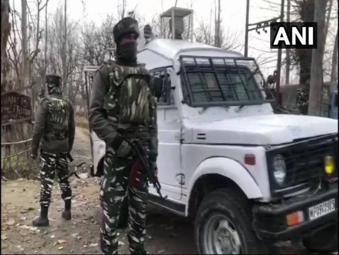 Jammu Kashmir : two militants killed in sopore encounter in jammu and kashmir | Jammu Kashmir : सोपोरमध्ये जवानांनी केला दोन दहशतवाद्यांचा खात्मा Jammu Kashmir : two militants killed in sopore encounter in jammu and kashmir | Jammu Kashmir : सोपोरमध्ये जवानांनी केला दोन दहशतवाद्यांचा खात्मा