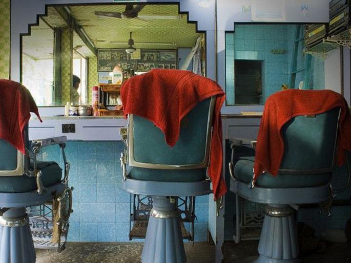 Mahadharne movement of core community in Mumbai All shops of Nabhik Sangathan closed in Baramati on Monday | नाभिक समाजाचे मुंबईत महाधरणे आंदोलन; बारामतीत सोमवारी नाभिक संघटनेची सर्व दुकाने बंद Mahadharne movement of core community in Mumbai All shops of Nabhik Sangathan closed in Baramati on Monday | नाभिक समाजाचे मुंबईत महाधरणे आंदोलन; बारामतीत सोमवारी नाभिक संघटनेची सर्व दुकाने बंद