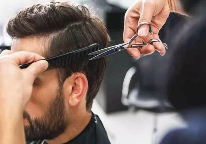 Allow haircuts in Nagpur with strict restrictions | नागपुरात कडक निर्बंधासह केश कर्तनालयांना परवानगी द्या Allow haircuts in Nagpur with strict restrictions | नागपुरात कडक निर्बंधासह केश कर्तनालयांना परवानगी द्या