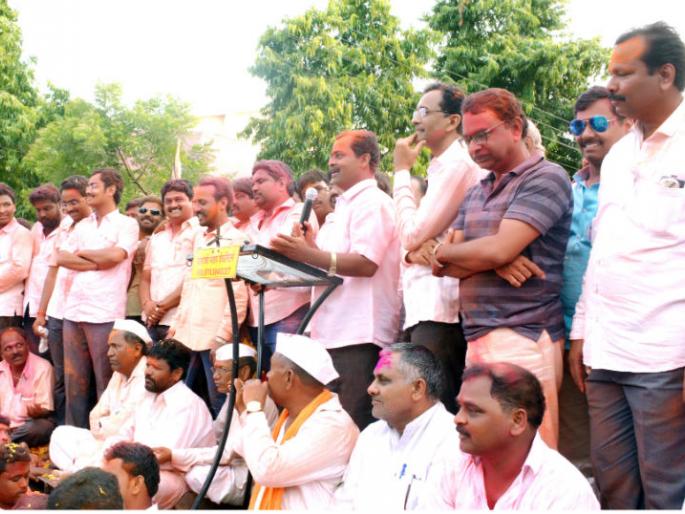 Yogesh Sopal, Rajendra Mirgan lost in Barshi Bazar Samiti | बार्शी बाजार समितीत योगेश सोपल, राजेंद्र मिरगणे पराभूत