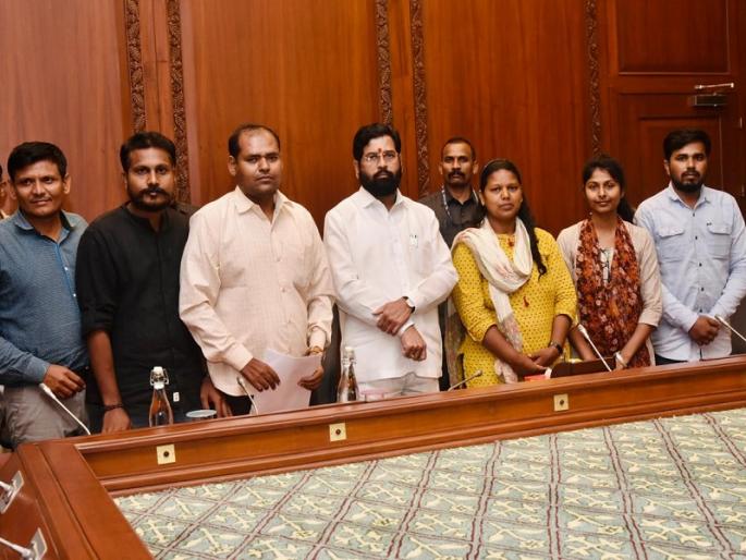 861 Barty students granted fellowships; The demand of the agitating students was accepted by the Chief Minister | बार्टीच्या ८६१ विद्यार्थ्यांना फेलोशिप मंजूर; आंदोलनकर्त्या विद्यार्थ्यांची मागणी मुख्यमंत्र्यांकडून मान्य