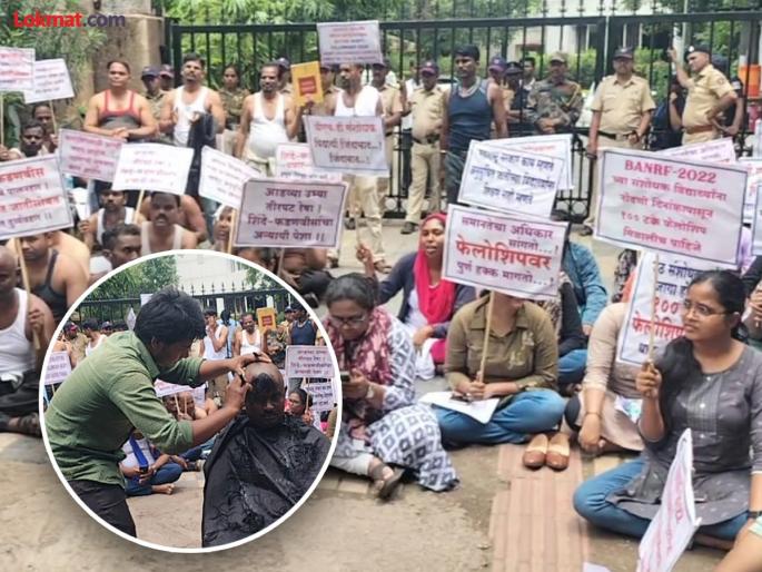 Protests continue on tenth day in Pune Bartismaer breeders shaved their heads in protest against the government | पुण्यात दहाव्या दिवशी आंदाेलन सुरूच; बार्टीसमाेर संशाेधकांनी सरकारच्या निषेधार्थ केले मुंडन Protests continue on tenth day in Pune Bartismaer breeders shaved their heads in protest against the government | पुण्यात दहाव्या दिवशी आंदाेलन सुरूच; बार्टीसमाेर संशाेधकांनी सरकारच्या निषेधार्थ केले मुंडन