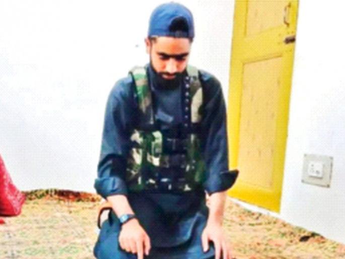 4 militants killed in encounter with Basit Dar with 10 lakh reward | १० लाख इनाम असलेल्या बासित दारसह ४ अतिरेकी चकमकीत ठार 4 militants killed in encounter with Basit Dar with 10 lakh reward | १० लाख इनाम असलेल्या बासित दारसह ४ अतिरेकी चकमकीत ठार