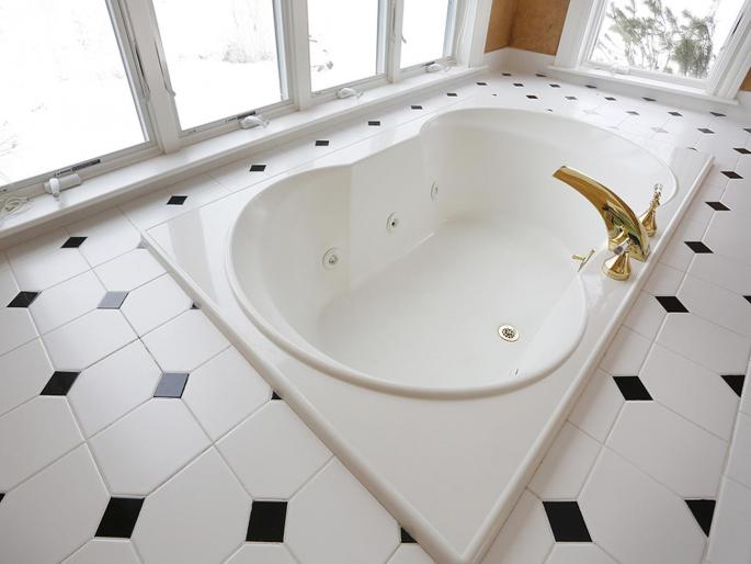 Stolen bathtub from sports club; Filed FIR against Unknown | स्पोर्टस् क्लबमधून बाथटब गेला चोरीस; अज्ञाताविरोधात गुन्हा दाखल Stolen bathtub from sports club; Filed FIR against Unknown | स्पोर्टस् क्लबमधून बाथटब गेला चोरीस; अज्ञाताविरोधात गुन्हा दाखल