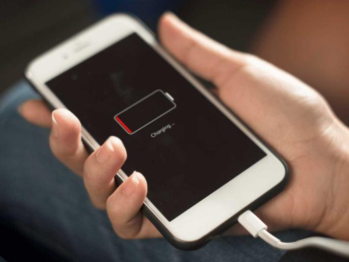 Is your smartphone battery draining fast? Quickly turn on these 5 settings; you will save double the battery life | स्मार्टफोनची बॅटरी धडाधड उतरतेय? पटकन ऑन करा 'या' ५ सेटिंग्स; बॅटरीची होईल दुप्पट बचत