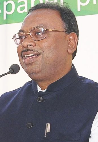 Start the walking track: Guardian Minister's instructions | वॉकिंग ट्रॅकचे काम सुरू करा : पालकमंत्र्यांचे निर्देश Start the walking track: Guardian Minister's instructions | वॉकिंग ट्रॅकचे काम सुरू करा : पालकमंत्र्यांचे निर्देश