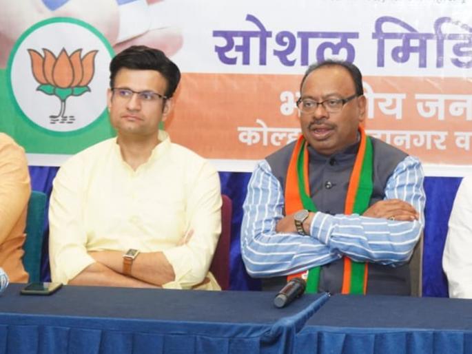 BJP Chandrashekhar Bawankule says common people being beaten up in cinema hall will not be tolerated in the Maharashtra state led by Eknath Shinde Devendra Fadnavis | Jitendra Awhad vs BJP: "चित्रपटगृहात जाऊन मारहाण करणे शिंदे-फडणवीसांच्या राज्यात सहन करणार नाही" BJP Chandrashekhar Bawankule says common people being beaten up in cinema hall will not be tolerated in the Maharashtra state led by Eknath Shinde Devendra Fadnavis | Jitendra Awhad vs BJP: "चित्रपटगृहात जाऊन मारहाण करणे शिंदे-फडणवीसांच्या राज्यात सहन करणार नाही"