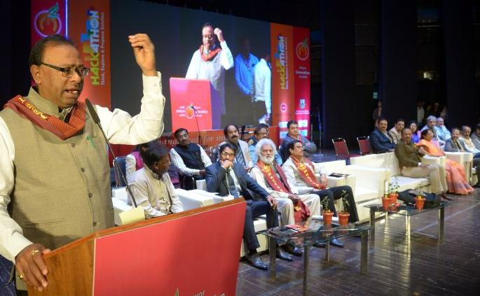 There must be solutions for future problems: Chandrashekhar Bawankule | भविष्यातील अडचणींवर आतापासूनच उपाय हवेत : चंद्रशेखर बावनकुळे There must be solutions for future problems: Chandrashekhar Bawankule | भविष्यातील अडचणींवर आतापासूनच उपाय हवेत : चंद्रशेखर बावनकुळे