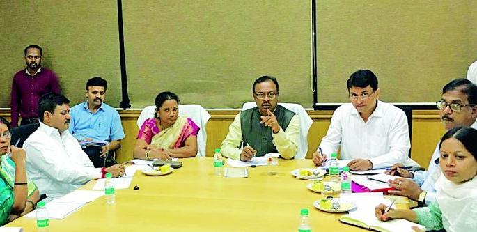 Spend the development work fund before 30th December | विकास कामांचा निधी ३० डिसेंबरपूर्वी खर्च करा Spend the development work fund before 30th December | विकास कामांचा निधी ३० डिसेंबरपूर्वी खर्च करा