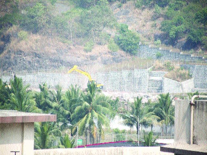 Action taken by the government from the politics, the city residents' turbulence | राजकीय कुरघोडीतूनच मंदिरावर कारवाई, शहरवासीयांकडून हळहळ