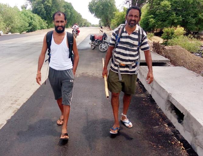 Panditanganga's glory was heard and we left! | पांडुरंगाचा महिमा ऐकला अन् आम्ही निघालो ! Panditanganga's glory was heard and we left! | पांडुरंगाचा महिमा ऐकला अन् आम्ही निघालो !