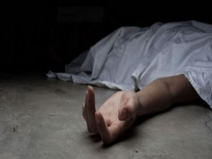 Wife's death due to husband's push for why she went to the dead of a relative | नातेवाईकाच्या मयतीला का गेली, म्हणून पतीने ढकलल्याने पत्नीचा मृत्यू Wife's death due to husband's push for why she went to the dead of a relative | नातेवाईकाच्या मयतीला का गेली, म्हणून पतीने ढकलल्याने पत्नीचा मृत्यू