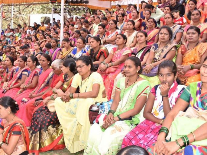 Claim market products through Konkan gelatin | बचतगटांच्या उत्पादनांना कोकण सरसच्या माध्यमातून हक्काची बाजारपेठ Claim market products through Konkan gelatin | बचतगटांच्या उत्पादनांना कोकण सरसच्या माध्यमातून हक्काची बाजारपेठ