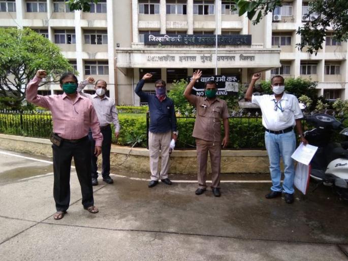 Statewide agitation to financially strengthen ST | एसटीला आर्थिकदृष्ट्या मजबूत करण्यासाठी राज्यव्यापी आंदोलन Statewide agitation to financially strengthen ST | एसटीला आर्थिकदृष्ट्या मजबूत करण्यासाठी राज्यव्यापी आंदोलन