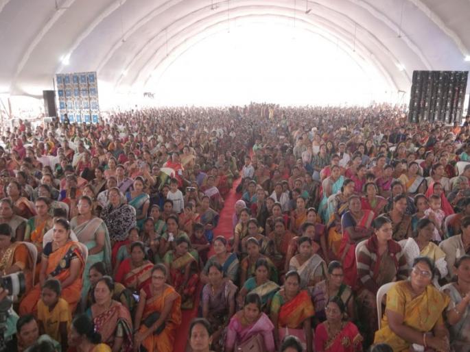 More than ten thousand women participated in the district level gathering | जिल्हास्तरीय मेळाव्यात दहा हजाराहून अधिक महिलांचा सहभाग