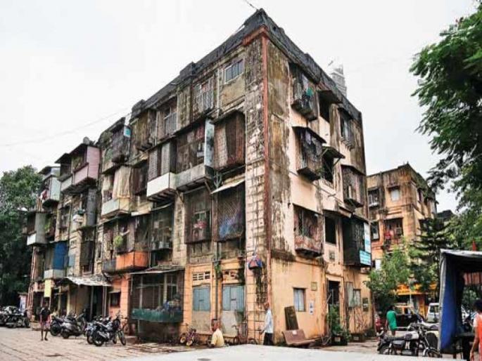 BDD Chawl: Work on the project has been stalled for the last five months due to corona | बीडीडी चाळ : कोरोनामुळे गेल्या पाच महिन्यांपासून प्रकल्पाचे काम ठप्प BDD Chawl: Work on the project has been stalled for the last five months due to corona | बीडीडी चाळ : कोरोनामुळे गेल्या पाच महिन्यांपासून प्रकल्पाचे काम ठप्प