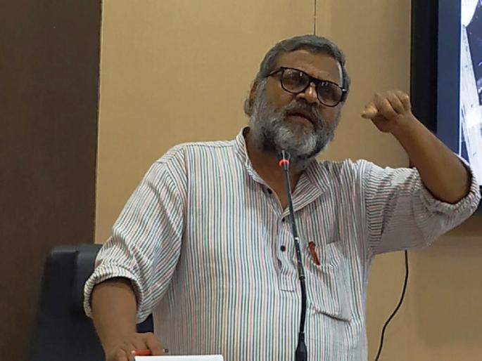 It is a great mistake to banish labor from education; Novelist Rajan Gavas's take on the education system | शिक्षणातून श्रम हद्दपार करणे ही मोठी चूक; कादंबरीकार राजन गवस यांचे शिक्षण व्यवस्थेवर आसूड It is a great mistake to banish labor from education; Novelist Rajan Gavas's take on the education system | शिक्षणातून श्रम हद्दपार करणे ही मोठी चूक; कादंबरीकार राजन गवस यांचे शिक्षण व्यवस्थेवर आसूड