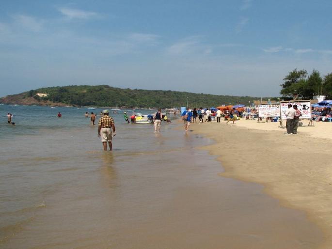 Tourists are excited by Murud Beach | सलग आलेल्या सुट्टीमुळे मुरुडचे समुद्रकिनारे पर्यटकांनी गजबजले Tourists are excited by Murud Beach | सलग आलेल्या सुट्टीमुळे मुरुडचे समुद्रकिनारे पर्यटकांनी गजबजले