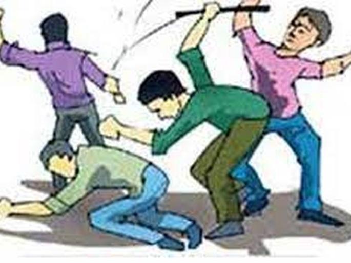 A youth was beaten for sending a message to girl | मुलीस मॅसेज पाठविल्याने एकास मारहाण A youth was beaten for sending a message to girl | मुलीस मॅसेज पाठविल्याने एकास मारहाण
