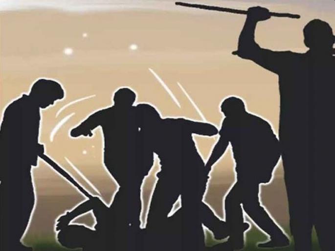 Murderous attack on youth in Amboli; Four detained, crime registered | आंबोलीत युवकावर खुनी हल्ला; चौघे ताब्यात, गुन्हा दाखल Murderous attack on youth in Amboli; Four detained, crime registered | आंबोलीत युवकावर खुनी हल्ला; चौघे ताब्यात, गुन्हा दाखल