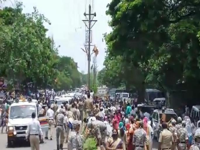 Ajit Dada's welcome in Beed district; Police baton charge on contract nurses while Maratha protesters in custody | Video: कंत्राटी नर्सेसवर पोलिसांचा लाठीचार्ज; अजित पवारांसमोर घोषणाबाजी अन् निषेध Ajit Dada's welcome in Beed district; Police baton charge on contract nurses while Maratha protesters in custody | Video: कंत्राटी नर्सेसवर पोलिसांचा लाठीचार्ज; अजित पवारांसमोर घोषणाबाजी अन् निषेध