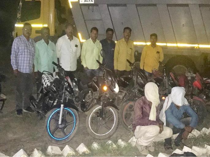 Two bike thief arrested in Gevrai area; Seven wheels seized | गेवराई परिसरातून दोन अट्टल दुचाकी चोर अटकेत; सात दुचाकी जप्त Two bike thief arrested in Gevrai area; Seven wheels seized | गेवराई परिसरातून दोन अट्टल दुचाकी चोर अटकेत; सात दुचाकी जप्त