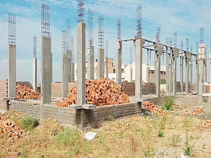 The Sports Authority has vacated the sports complex for the last five years | बैठकी अभावी रखडले धारूरच्या क्रीडा संकुलाचे काम; पाच वर्षांपासून क्रीडा अधिकार्याचे पद आहे रिक्त The Sports Authority has vacated the sports complex for the last five years | बैठकी अभावी रखडले धारूरच्या क्रीडा संकुलाचे काम; पाच वर्षांपासून क्रीडा अधिकार्याचे पद आहे रिक्त