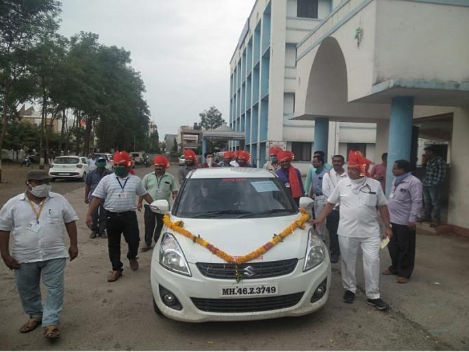 I get married with only him, the hard love in Beed ends happily | लग्न करीन तर त्याच्यासोबतच, बीडमध्ये खडतर प्रेमाचा आनंदोत्सवाने समारोप I get married with only him, the hard love in Beed ends happily | लग्न करीन तर त्याच्यासोबतच, बीडमध्ये खडतर प्रेमाचा आनंदोत्सवाने समारोप