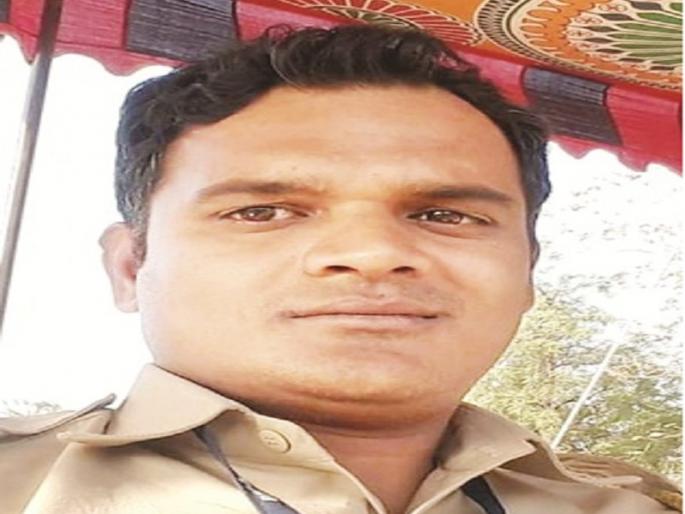 Jalgaon girl detained in beed police suicide case | बीडच्या पोलीस आत्महत्या प्रकरणात जळगावातील तरुणी ताब्यात