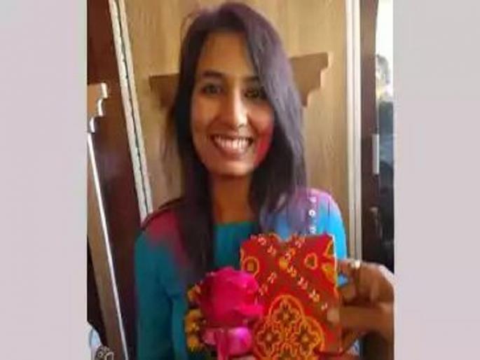 Manjrath village sarpanch command is in aeronautical engineer Rutuja's hand | मंजरथ गावच्या सरपंचपदाची कमान ऐरोनॉटीकल इंजिनिअर ऋतुजाच्या हाती Manjrath village sarpanch command is in aeronautical engineer Rutuja's hand | मंजरथ गावच्या सरपंचपदाची कमान ऐरोनॉटीकल इंजिनिअर ऋतुजाच्या हाती