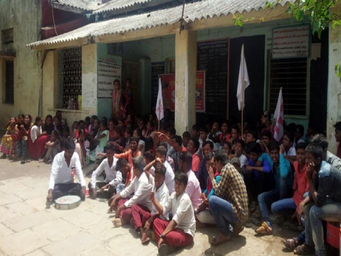 connect Manjrath school's tap connection till 22; Tahasildar's order to Gram Panchayat | मंजरथ शाळेचे नळ कनेक्शन २२ पर्यंत जोडण्याचे ग्रामपंचायतीस आदेश connect Manjrath school's tap connection till 22; Tahasildar's order to Gram Panchayat | मंजरथ शाळेचे नळ कनेक्शन २२ पर्यंत जोडण्याचे ग्रामपंचायतीस आदेश