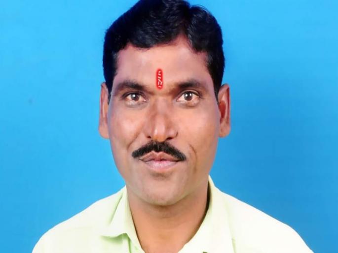 The joy of the new bullet; Gram panchayat member stabbed to death, incident in Ambajogai | नव्या बुलेटचा आनंद औटघटकेचा; ग्रामपंचायत सदस्याची भोसकून हत्या, अंबाजोगाईमधील घटना The joy of the new bullet; Gram panchayat member stabbed to death, incident in Ambajogai | नव्या बुलेटचा आनंद औटघटकेचा; ग्रामपंचायत सदस्याची भोसकून हत्या, अंबाजोगाईमधील घटना