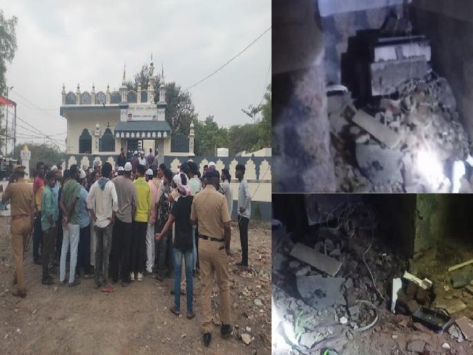 Beed shaken! Explosion in mosque in Gevrai taluka; 2 accused arrested, tense peace in the village | बीड हादरले! गेवराई तालुक्यातील मशिदीत स्फोट; आरोपींना अटक, गावात तणावपूर्ण शांतता Beed shaken! Explosion in mosque in Gevrai taluka; 2 accused arrested, tense peace in the village | बीड हादरले! गेवराई तालुक्यातील मशिदीत स्फोट; आरोपींना अटक, गावात तणावपूर्ण शांतता