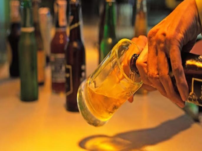 Beer stock worth one and a half lakh seized near Boradi | बोराडीजवळ दीड लाखाचा बीअर साठा जप्त Beer stock worth one and a half lakh seized near Boradi | बोराडीजवळ दीड लाखाचा बीअर साठा जप्त