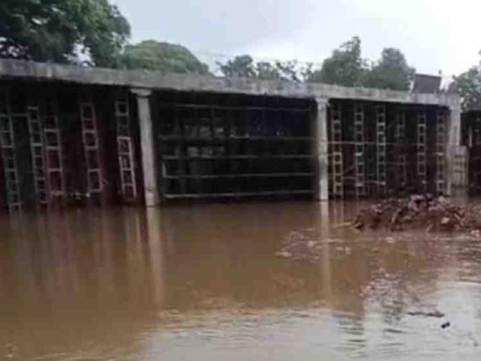 Water level of Malaprabha river rises, Belgaum Chorla state highway closed | मलप्रभा नदीच्या पाणी पातळीत वाढ, बेळगाव-चोर्ला राज्य महामार्ग बंद; प्रवाशांची गैरसोय Water level of Malaprabha river rises, Belgaum Chorla state highway closed | मलप्रभा नदीच्या पाणी पातळीत वाढ, बेळगाव-चोर्ला राज्य महामार्ग बंद; प्रवाशांची गैरसोय