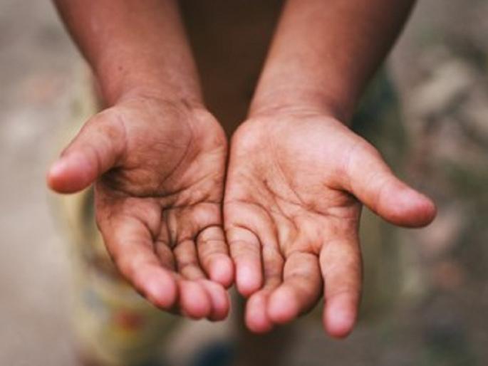 Shocking! Bought two children for Rs 1.5 lakh to beg; Mother-Daughter arrested | धक्कादायक ! भीक मागण्यासाठी दीड लाखात दोन चिमुकल्यांना घेतले विकत; मायलेकी गजाआड Shocking! Bought two children for Rs 1.5 lakh to beg; Mother-Daughter arrested | धक्कादायक ! भीक मागण्यासाठी दीड लाखात दोन चिमुकल्यांना घेतले विकत; मायलेकी गजाआड