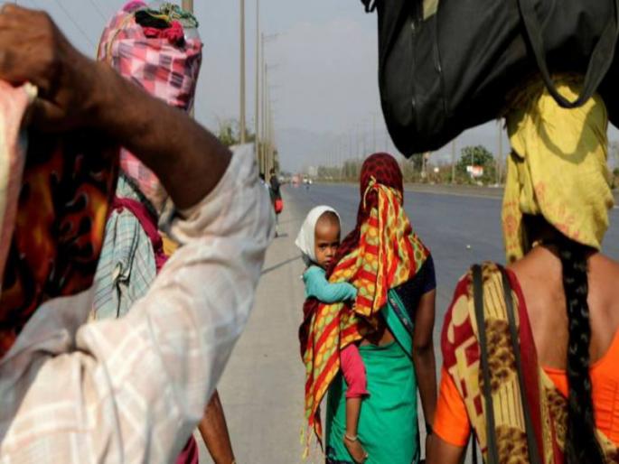 Corona virus : No home for live ; No food to eat and no work to do | Corona virus : राहायला घर नाही; खायला अन्न नाही अन् हाताला काम नाही Corona virus : No home for live ; No food to eat and no work to do | Corona virus : राहायला घर नाही; खायला अन्न नाही अन् हाताला काम नाही