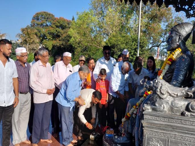 Maharashtra Karnataka border dispute, Chalo Kolhapur campaign of Maharashtra Integration Committee started | महाराष्ट्र एकीकरण समितीच्या चलो कोल्हापूर मोहिमेस सुरुवात, मोठ्या संख्येने मराठी बांधव कोल्हापूरकडे रवाना