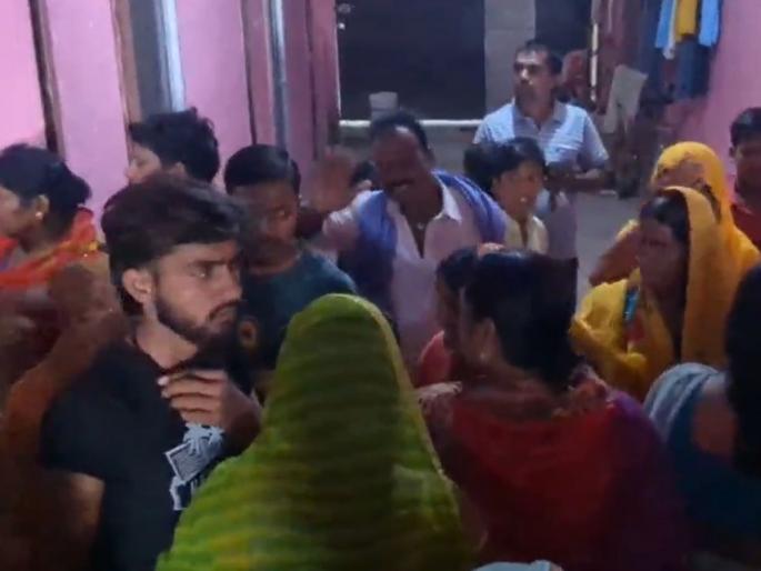 begusarai fake hospital scandal bihar doctor operation woman after watching youtube patient die | भयंकर! यूट्यूबवर Video पाहून गर्भवती महिलेचं केलं ऑपरेशन; महिलेचा मृत्यू होताच डॉक्टर फरार begusarai fake hospital scandal bihar doctor operation woman after watching youtube patient die | भयंकर! यूट्यूबवर Video पाहून गर्भवती महिलेचं केलं ऑपरेशन; महिलेचा मृत्यू होताच डॉक्टर फरार