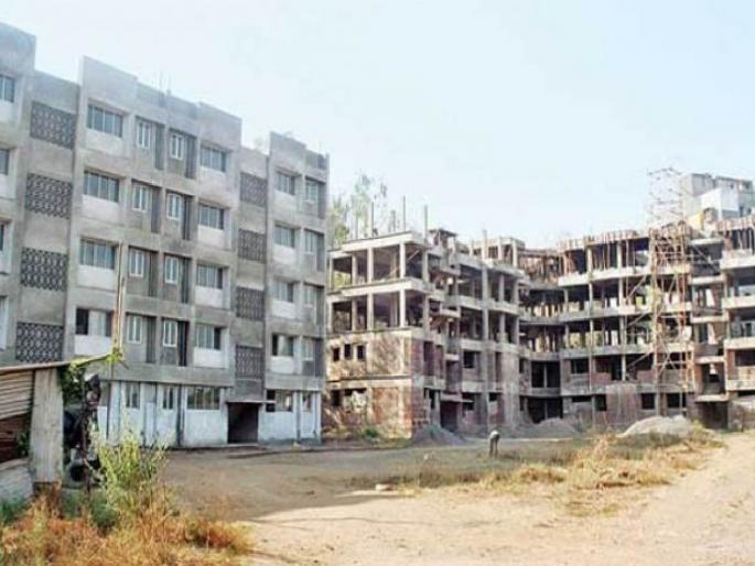 The number of crimes filed in the police station in the case of illegal construction is less | बेकायदा बांधकाम प्रकरणी पोलिस ठाण्यात दाखल गुन्हयांचे प्रमाण कमी The number of crimes filed in the police station in the case of illegal construction is less | बेकायदा बांधकाम प्रकरणी पोलिस ठाण्यात दाखल गुन्हयांचे प्रमाण कमी