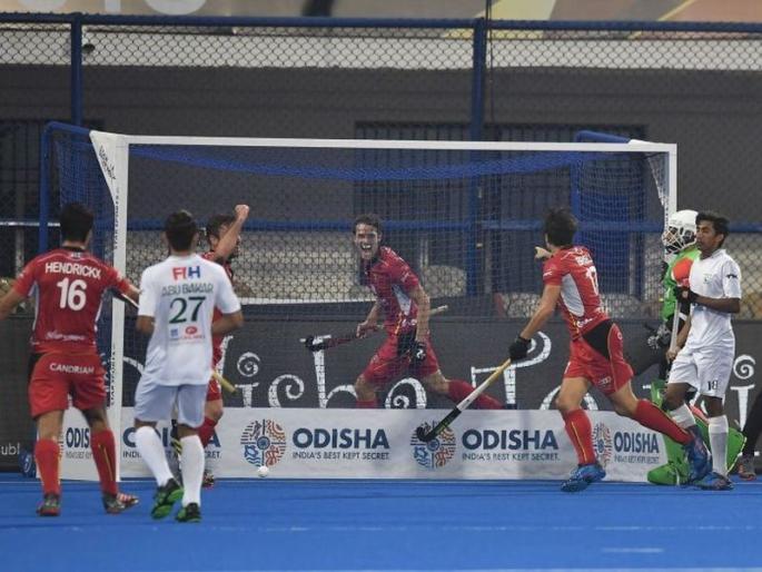 Belgium washed 5-0 by Pakistan | बेल्जियमने पाकिस्तानला ५-० ने धुतले Belgium washed 5-0 by Pakistan | बेल्जियमने पाकिस्तानला ५-० ने धुतले