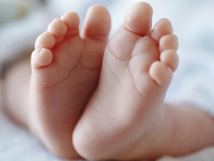 Birth mother strangles three day old newborn daughter shocking incident in Belgaum district | जन्मदात्या आईनेच तीन दिवसांच्या नवजात कन्येचा दाबला गळा, बेळगाव जिल्ह्यातील संतापजनक घटना